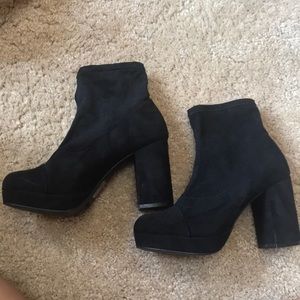 Black heel boots